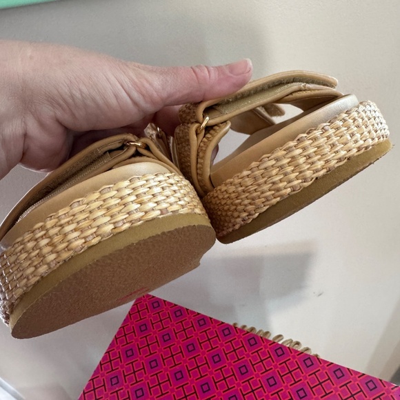 NEW IN BOX Tory Burch Kira Sport Sandal Natural Raffia Havana Sand Platform 8.5 - Picture 4 of 12